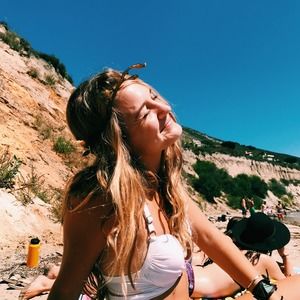 Meet your Posher, Daniela